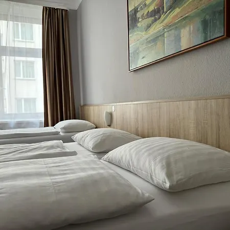 Hotel Kieler Hof - Hamburg Central Station
